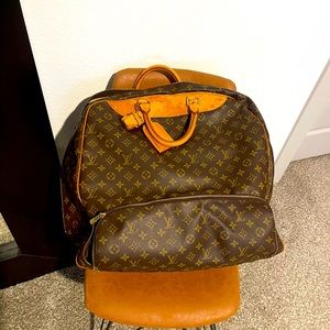 Louis Vuitton Evasion Weekender bag